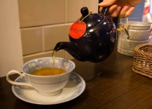 Caramel-flavored tea